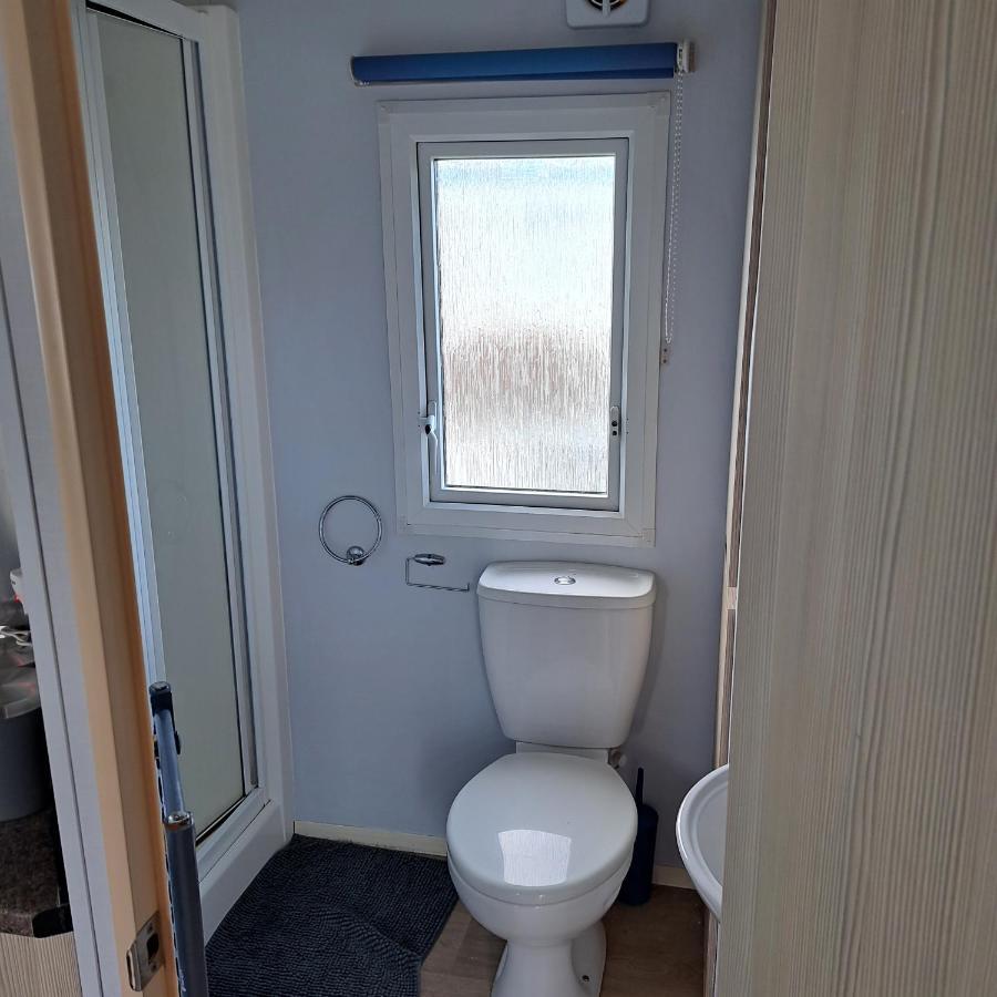 Cj & Daisies Holiday Home Prestatyn Exteriör bild
